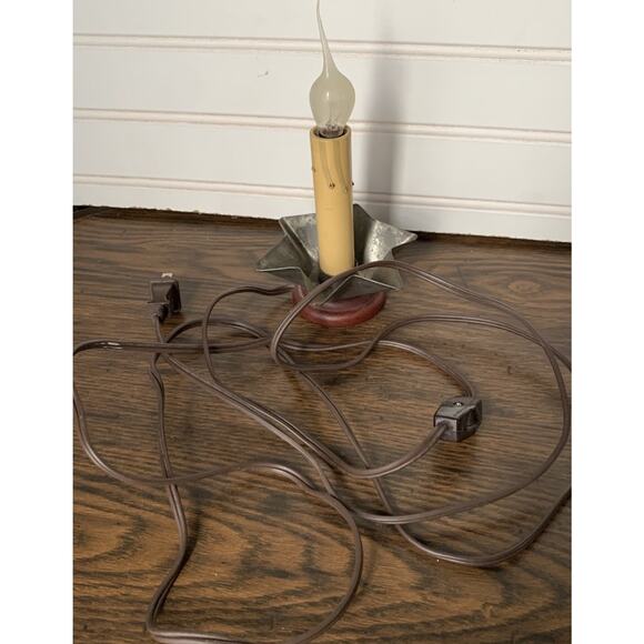 VINTAGE ELECTRIC CHRISTMAS CANDLE IN STAR METAL HOLDER ON/OFF SWITCH - Picture 3 of 3
